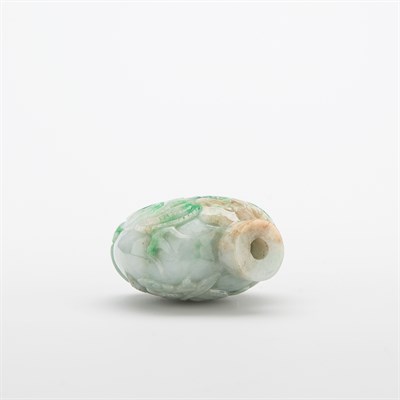 Lot 256 - Chinese Jadeite Snuff Bottle Qing Dynasty The...