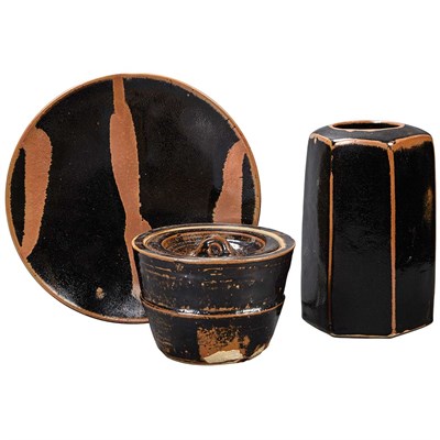 Lot 228 - Attributed to Shoji Hamada Japanese, 1894-1978...