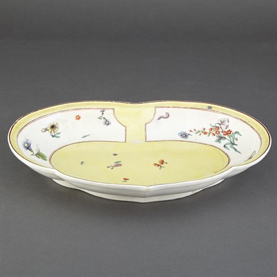 Lot 290 - English Yellow Ground Porcelain Dish Probably...