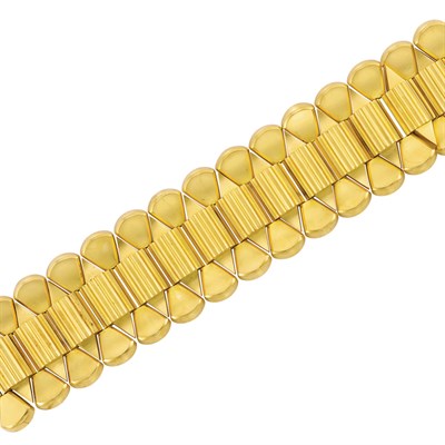 Lot 204 - Antique Gold Cuff Bracelet