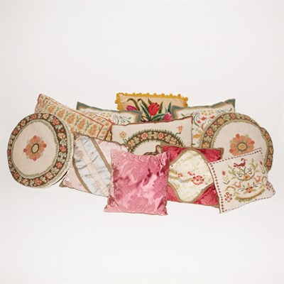 Lot 390 - Group of Eleven Pillows
