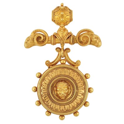 Lot 202 - Archaeological Revival Gold Brooch