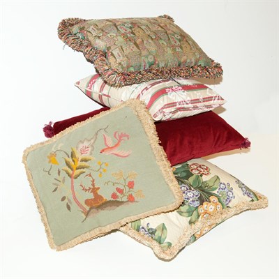 Lot 414 - Group of Twelve Throw Pillows