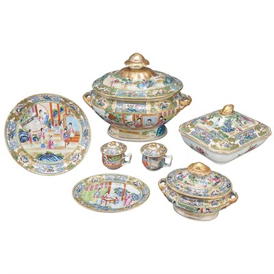 Lot 113 - Chinese Export Famille Rose Porcelain Table...