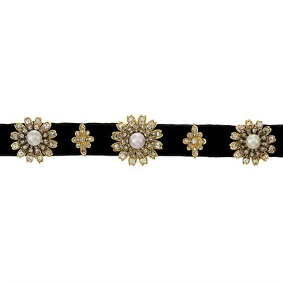 Lot 218 - Antique Gold, Natural Button Pearl, Diamond and Black Velvet Choker Necklace