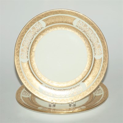 Lot 268 - Set of Nine Crown Sutherland Gilt Decorated...