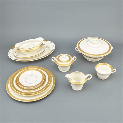 Lot 96 - Syracuse China Part Dinner Service In the...