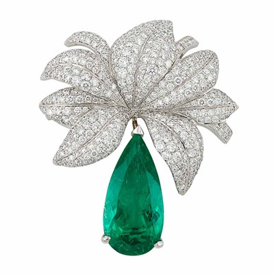 Lot 267 - White Gold, Diamond and Emerald Clip-Brooch, Chopard