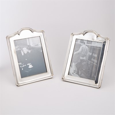 Lot 212 - Pair of George V Silver Picture Frames A. & J....