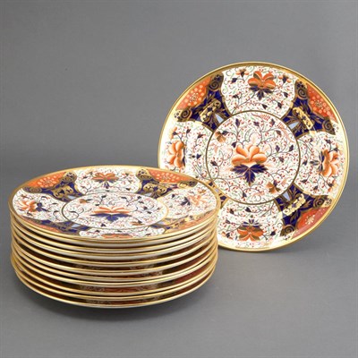 Lot 228 - Set of Twelve Davenport Porcelain Plates 20th...