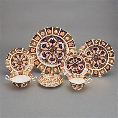 Lot 487 - Royal Crown Derby Porcelain Dinner Service...