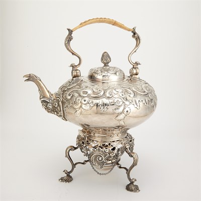 Lot 150 - Georgian Silver Kettle on Stand The kettle...