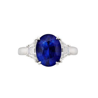 Lot 366 - Platinum, Sapphire and Diamond Ring, Piranesi