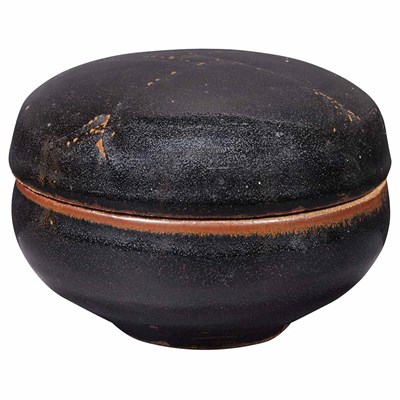 Lot 224 - Bernard Leach English, 1887-1979 Covered Box...