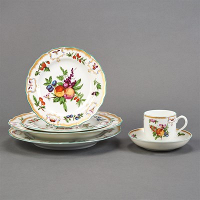 Lot 383 - Mottahedeh Porcelain Dinner Service In the...