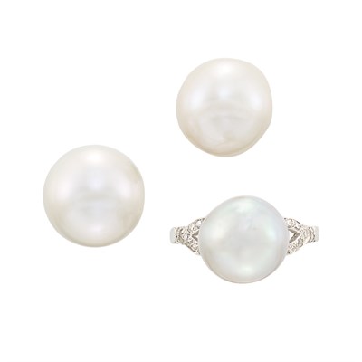 Lot 1250 - White Gold, Cultured Pearl and Diamond Ring and Pair of White Gold and Cultured Pearl Stud Earrings