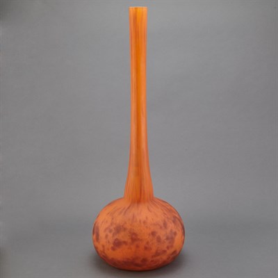 Lot 566 - Daum Glass Vase First quarter of the 20th...