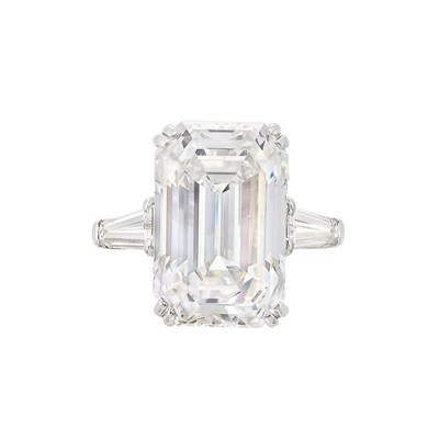 Lot 483 - Platinum and Diamond Ring, Van Cleef & Arpels