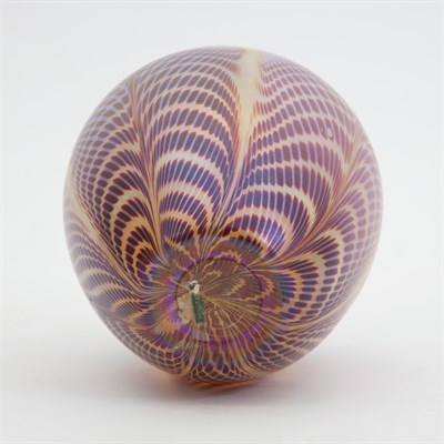 Lot 252 - American Art Glass Vase Attributed to Quezal,...