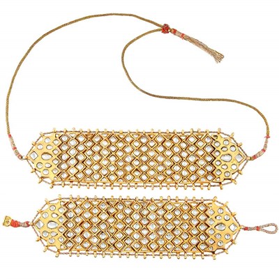 Lot 226 - Wide Silver-Gilt and Foil-Backed Glass Jargoon Choker Necklace with Silk Cord and Bracelet