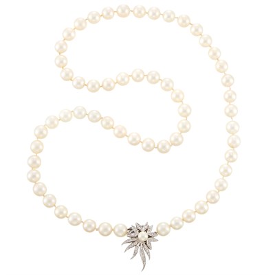 Lot 1077 - Cultured Pearl Necklace with White Gold, Diamond and Cultured Pearl Clasp