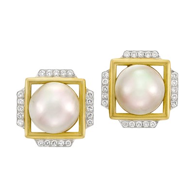 Lot 16 - Pair of Gold, Platinum, Mabe Pearl and Diamond Earclips, David Webb