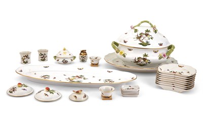 Lot 392 - Herend Porcelain Rothschild Bird Pattern...