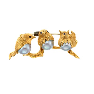 Lot 1100 - Gold and Cultured Pearl Bird Brooch