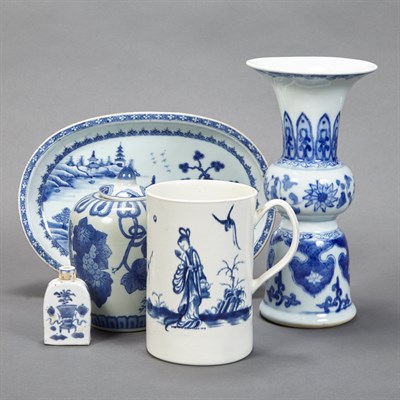 Lot 147 - Group of Chinese Export Blue and White...