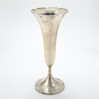 Lot 343 - International Silver Co. Sterling Silver Vase...