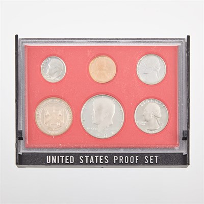 Lot 1214 - United States Mint and Proof Sets Strong group...