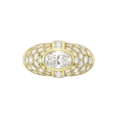 Lot 170 - Gold and Diamond Ring