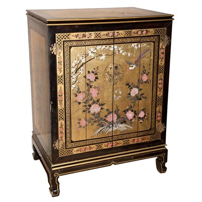 Lot 164 - Chinoiserie Decorated Gilt and Painted Cabinet...