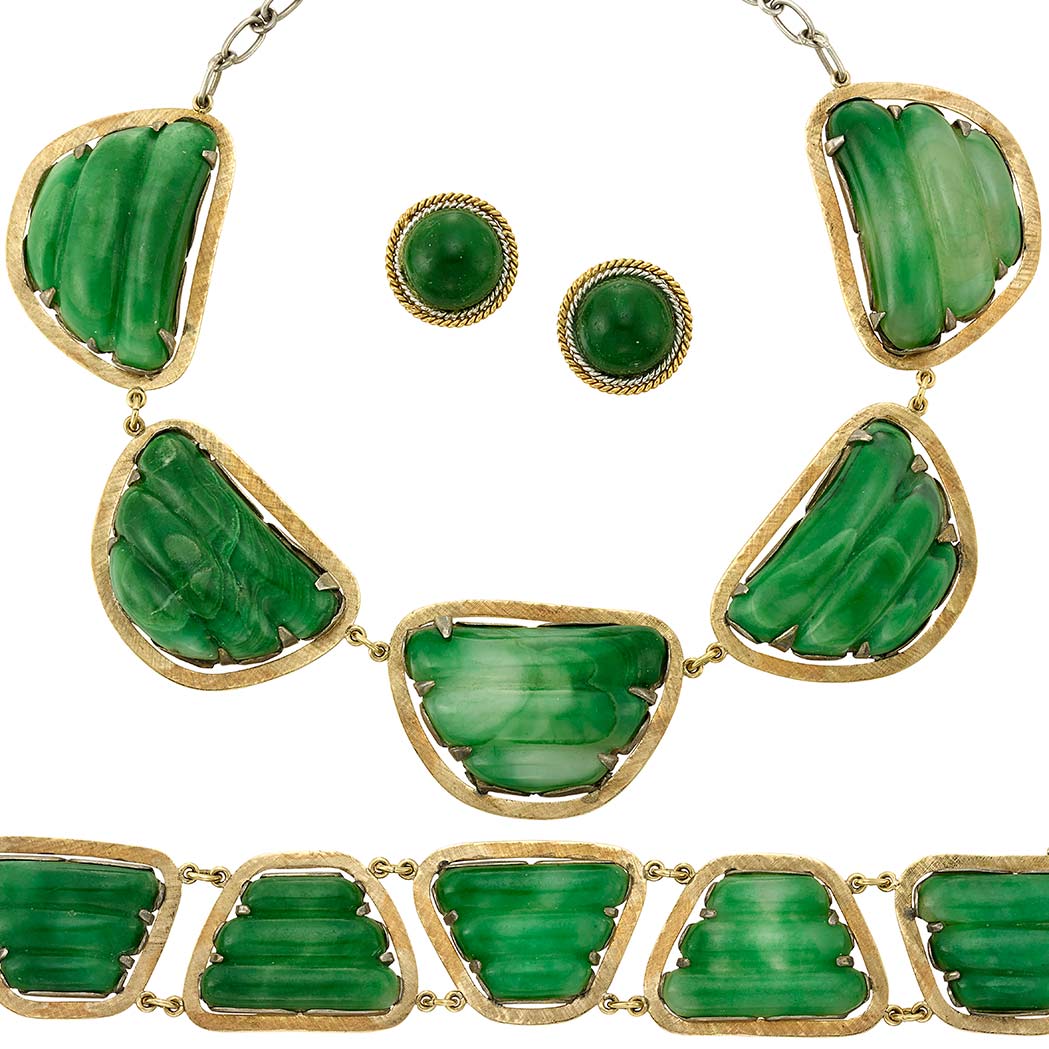 Lot 1508 - Silver and Mexican Jade Necklace, Bracelet and Pair of Earrings