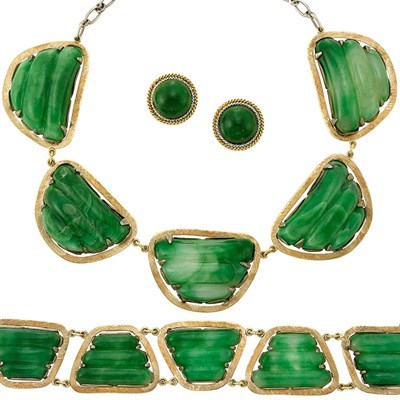 Lot 1508 - Silver and Mexican Jade Necklace, Bracelet and Pair of Earrings