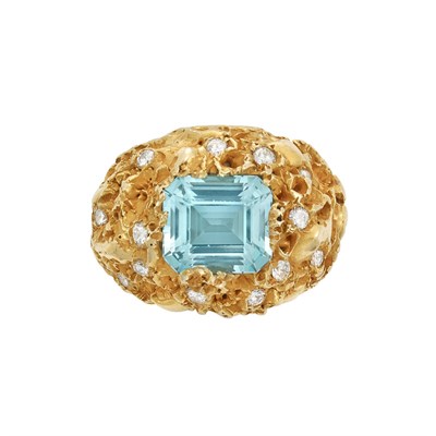 Lot 3392 - Gold, Aquamarine and Diamond Ring