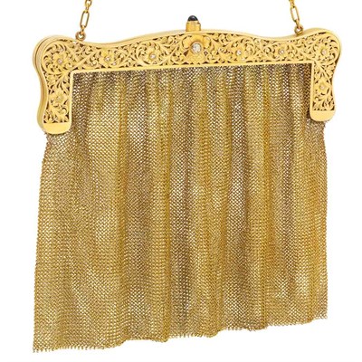 Lot 45 - Antique Gold, Diamond and Cabochon Sapphire Mesh Purse with Carrying Chain