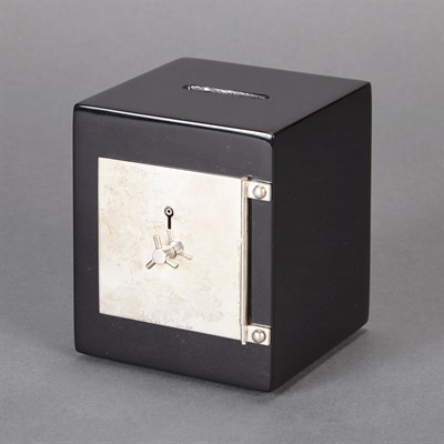 Lot 513 - Sterling Silver Mounted Black Lacquered...