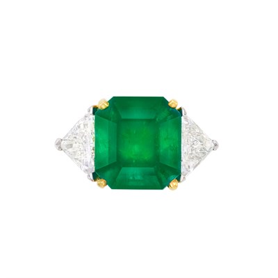 Lot 490 - Gold, Platinum, Emerald and Diamond Ring, Oscar Heyman Brothers