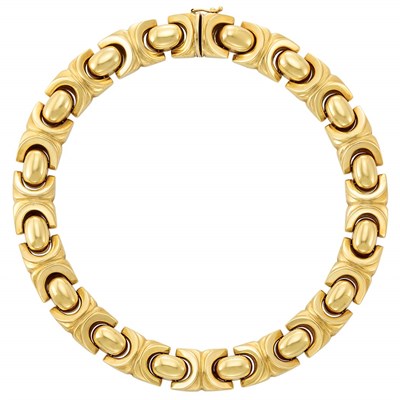 Lot 3322 - Gold Necklace