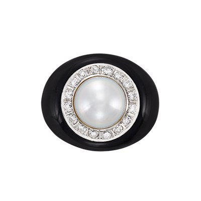 Lot 3229 - Gold, Cultured Pearl, Black Onyx and Diamond Ring