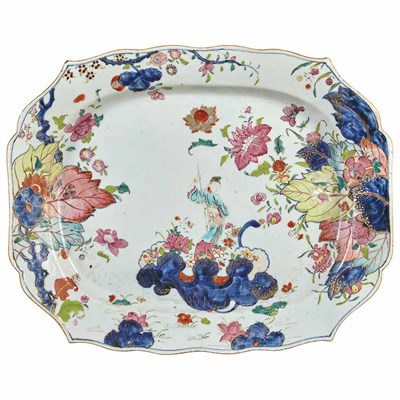 Lot 191 - Chinese Export Porcelain Tobacco Leaf Platter...