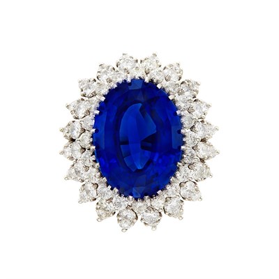 Lot 139 - Two-Color Gold, Tanzanite and Diamond Ring