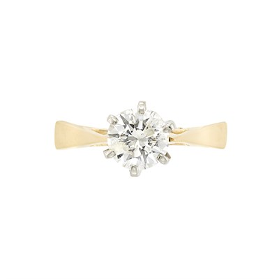 Lot 3317 - Gold and Diamond Ring
