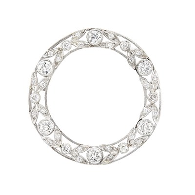 Lot 3062 - Edwardian Platinum, White Gold and Diamond Circle Pin