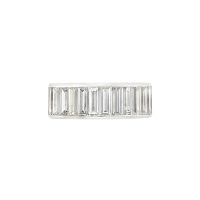 Lot 3281 - Platinum and Diamond Band Ring