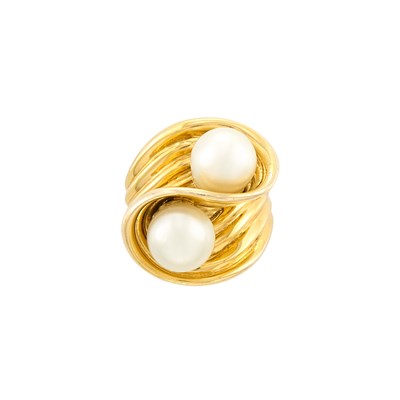Lot 392 - Gold and Cultured Pearl Ribbon Ring