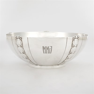 Lot 176 - Tiffany & Co. Sterling Silver Fruit Bowl...