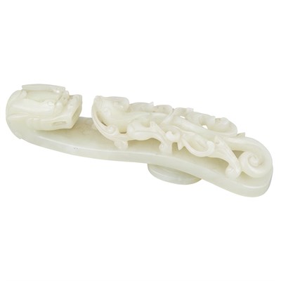 Lot 215 - Chinese Celadon Jade Belt Hook Qing Dynasty...