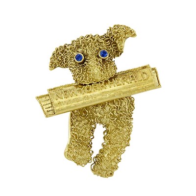 Lot 29 - Gold and Sapphire Dog Pin
